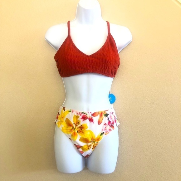 CUPSHE Woman’s Texturized Solid Strappy Top Floral Bottoms Bikini Set Size M - Picture 1 of 12